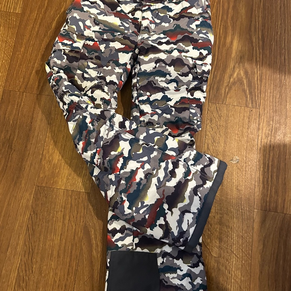 Arctix Multicolor Camouflage Snow/ Ski Pants kids medium